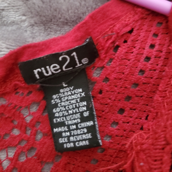 Tank top - Picture 2 of 3